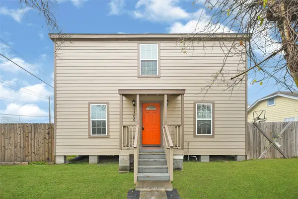 1300 Cypress Street, Baytown, TX 77520