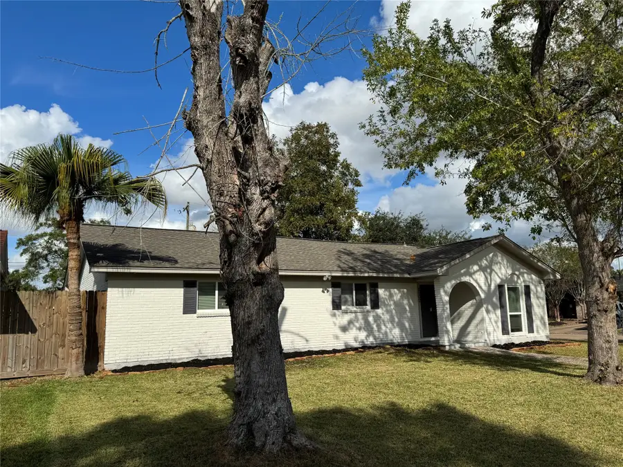 2002 Sunset Court S, League City, TX 77573 - Image #3