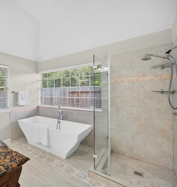 4415 Echo Falls Drive, Kingwood, TX 77345