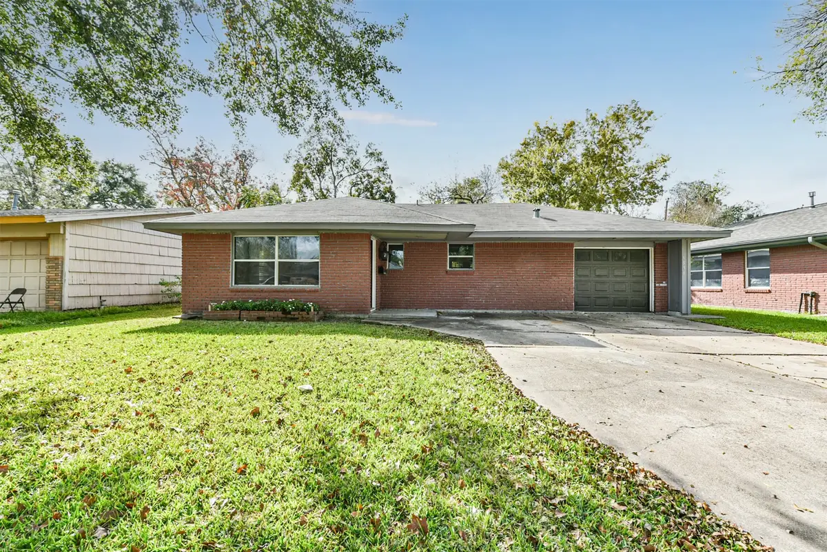6833 Concho Street, Houston, TX 77074 - Image #1