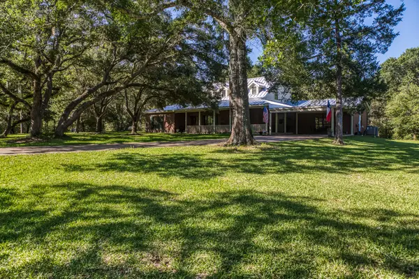 1017 Allen Road, Cat Spring, TX 78933