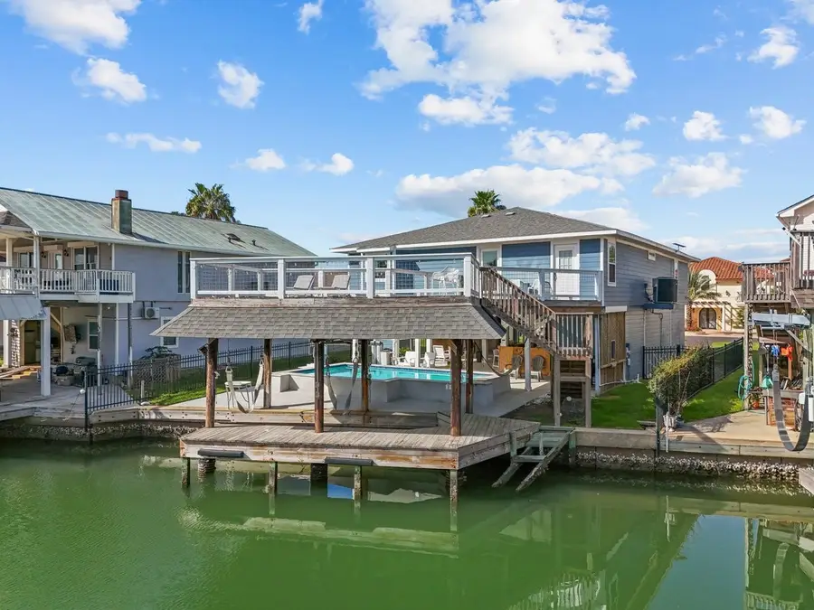 214 Sampan Drive, Tiki Island, TX 77554 - Image #3