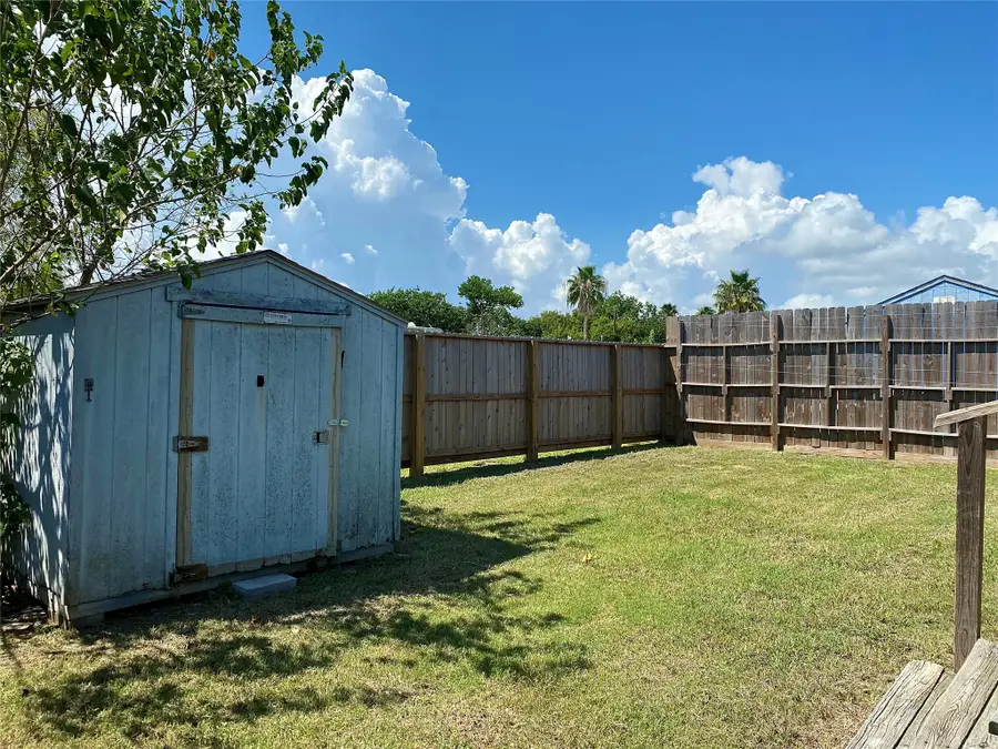 2371 Broadway Street E, San Leon, TX 77539 - #3