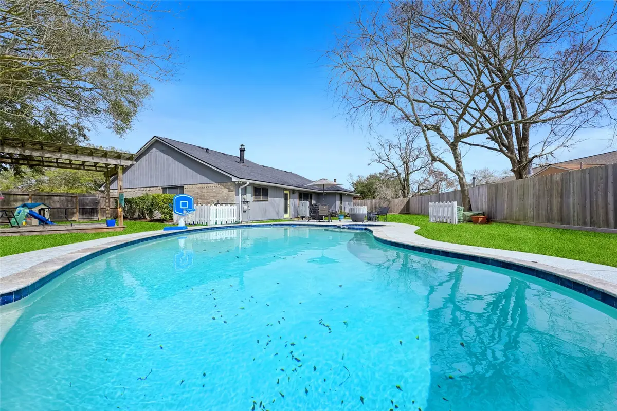 16755 Schooners Way, Friendswood, TX 77546 - #1