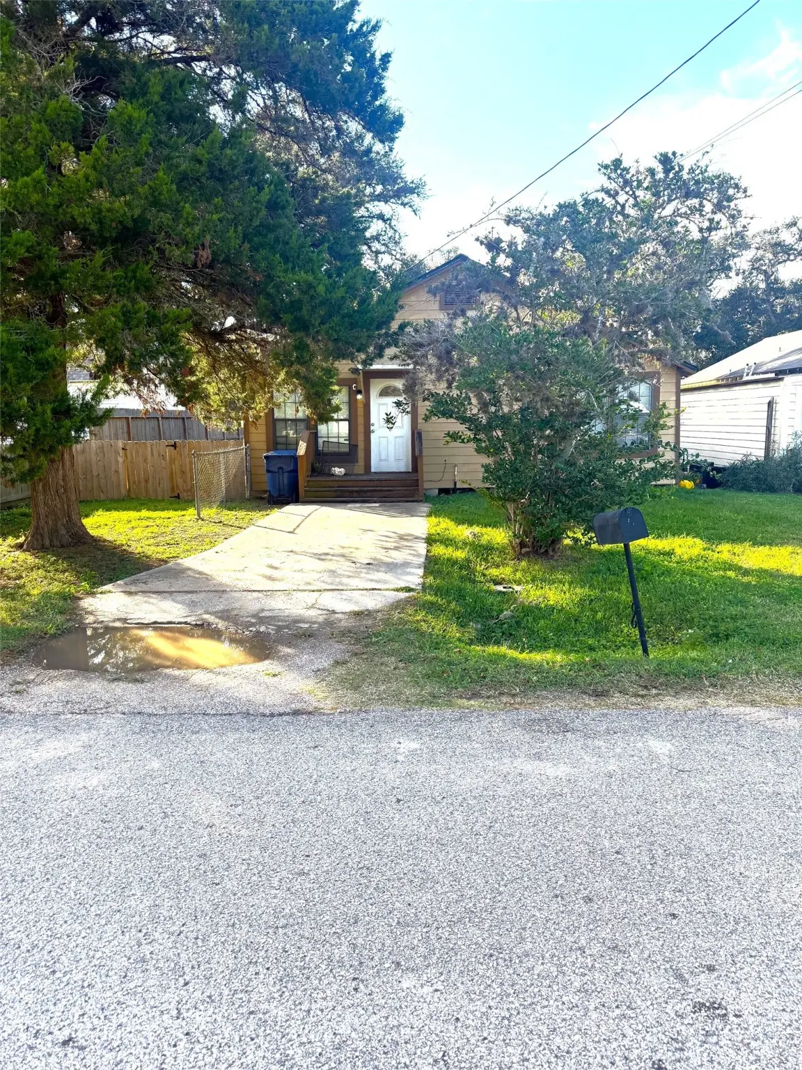 138 Shady Lane, West Columbia, TX 77486 - Image #1