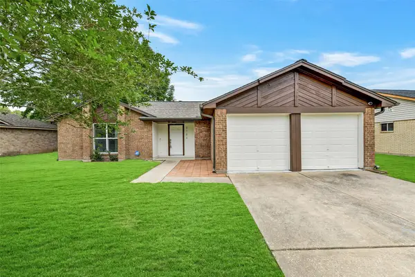 2701 Knoxville Drive, League City, TX 77573