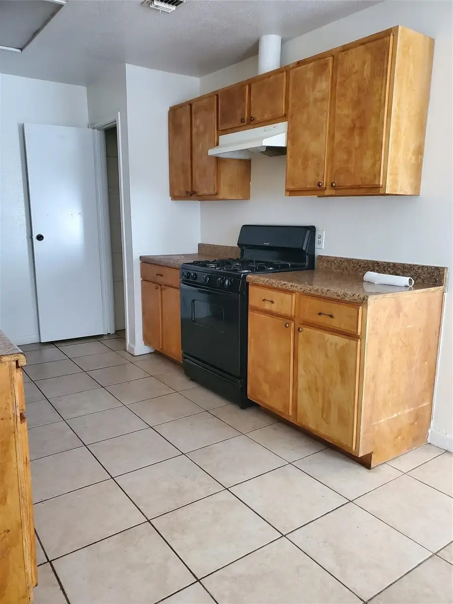 5315 Gayla Lane, Baytown, TX 77521 - Image #2