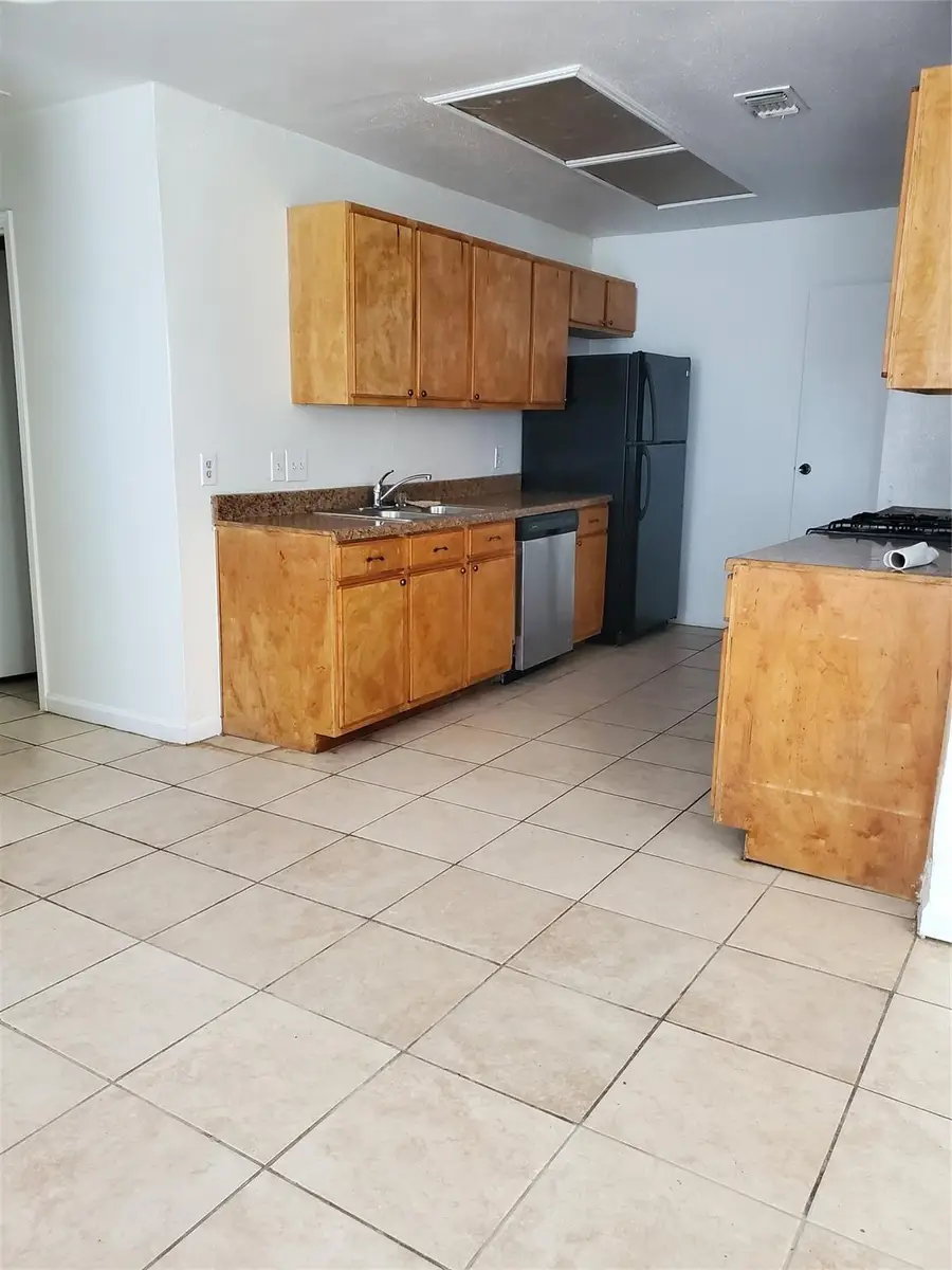 5315 Gayla Lane, Baytown, TX 77521 - Image #3