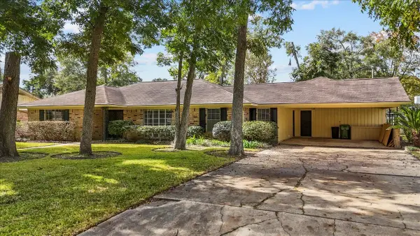 115 Valley Drive, Liberty, TX 77575