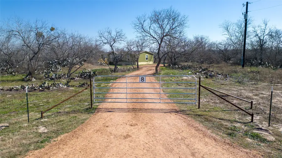 154 Cowboy, Gonzales, TX 78629 - Image #2