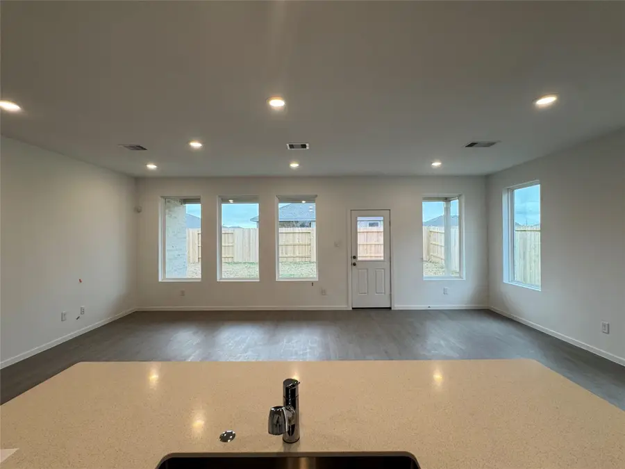 5445 Bear Run, Bryan, TX 77807 - Image #2