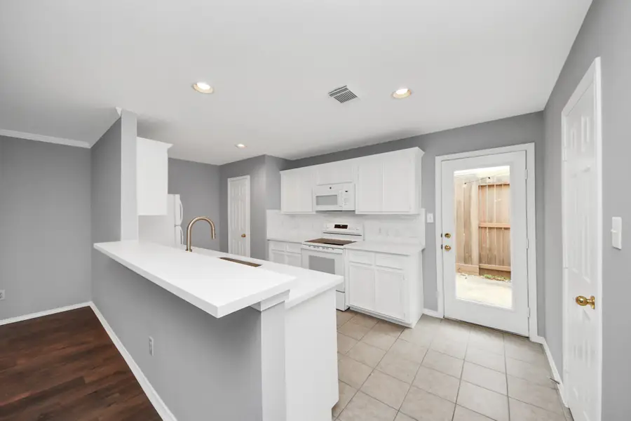 1714 Redwing Bluff Drive, Houston, TX 77009 - Image #3