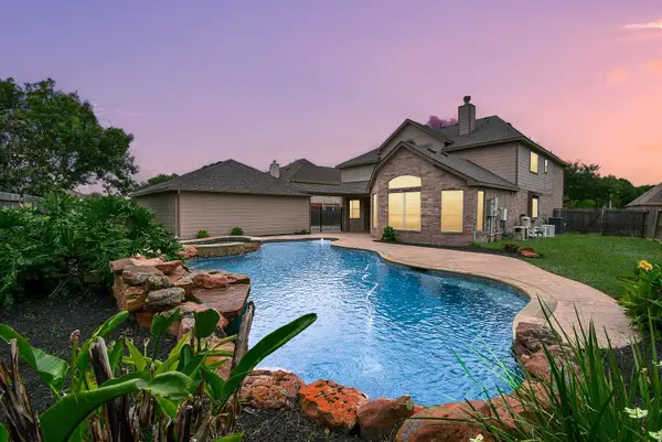 12002 Cedar Creek Drive, Pearland, TX 77584