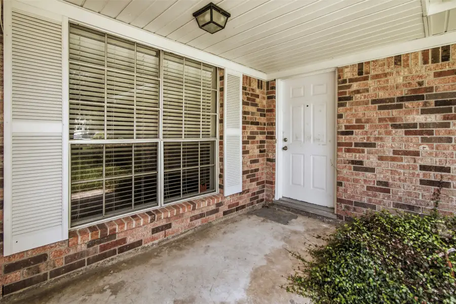208 Garden Drive, Friendswood, TX 77546 - #2