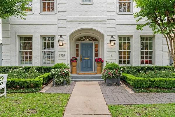 3754 Carlon Street, Southside Place, TX 77005