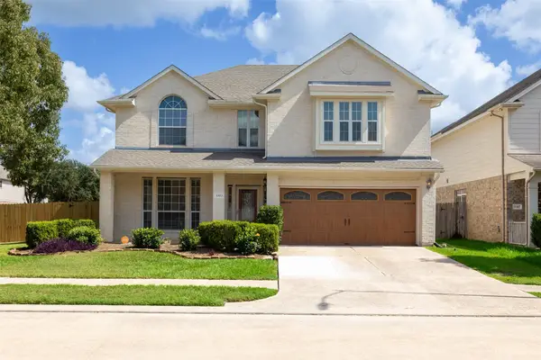 3303 Village Pond Lane, Fresno, TX 77545