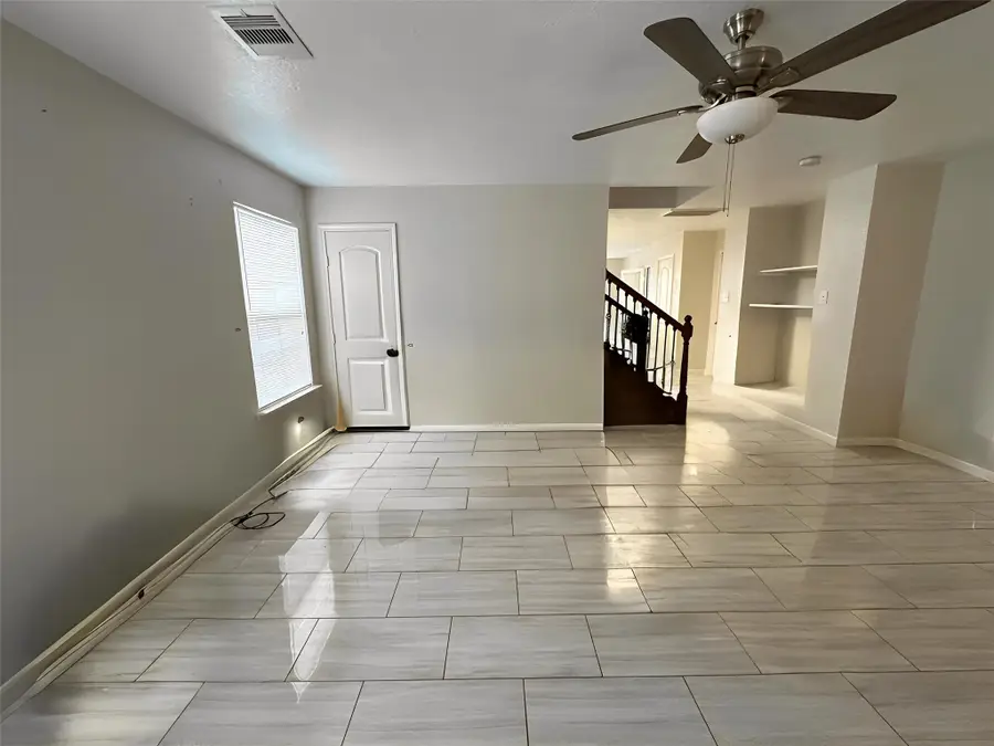 311 Silky Leaf Drive, Houston, TX 77073 - Image #2