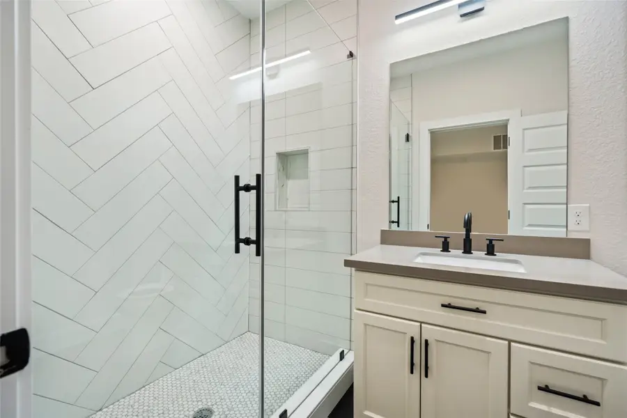 1003 E 33rd Street, Houston, TX 77022 - Image #3