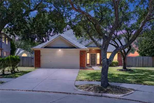 102 Lissa Lane, Sugar Land, TX 77479