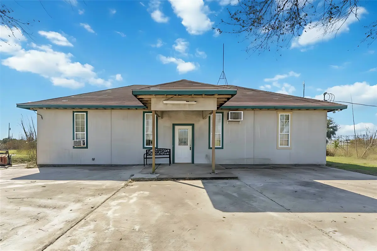 7954 County Road 121, Rosharon, TX 77583 - #1