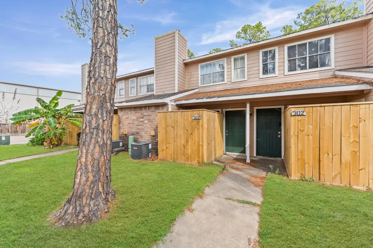 7402 Alabonson Road #303, Houston, TX 77088 - Image #1
