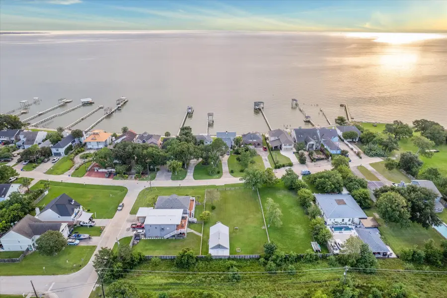 1436 Bayshore Drive, Kemah, TX 77565 - Image #3