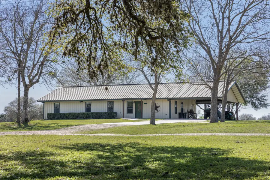 4340 S Us Highway 77, Schulenburg, TX 78956 - #3