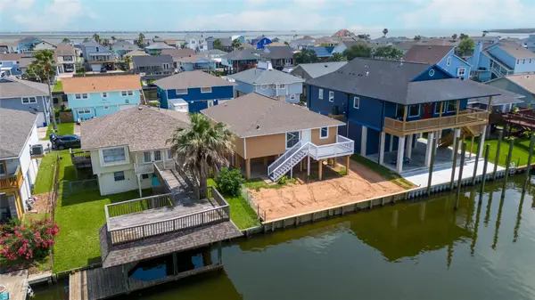 901 Bonita Street, Hitchcock, TX 77563