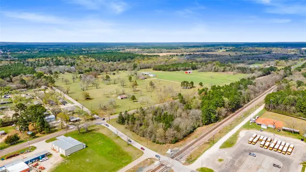 9192 State Highway 75 S, New Waverly, TX 77358