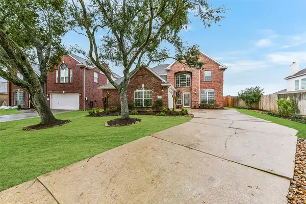 522 Cedar Point Drive, League City, TX 77573