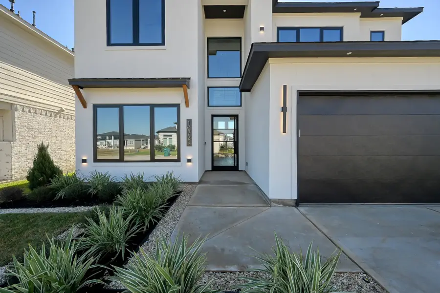 10729 S Lake Mist Lane, Willis, TX 77318 - Image #3