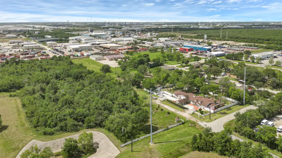 301 N 13th Street, La Porte, TX 77571 - #3