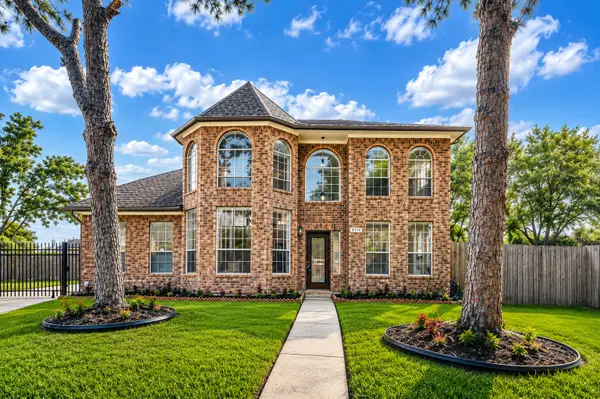 9714 Broadley Drive, Sugar Land, TX 77498