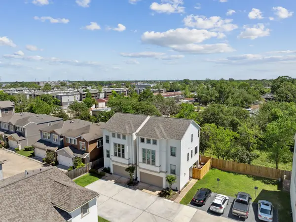 1914 Hollister Tree Crossing, Houston, TX 77080