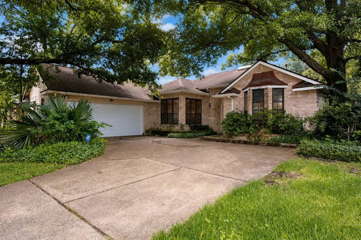2611 Brookdale Drive, Houston, TX 77339 - #1