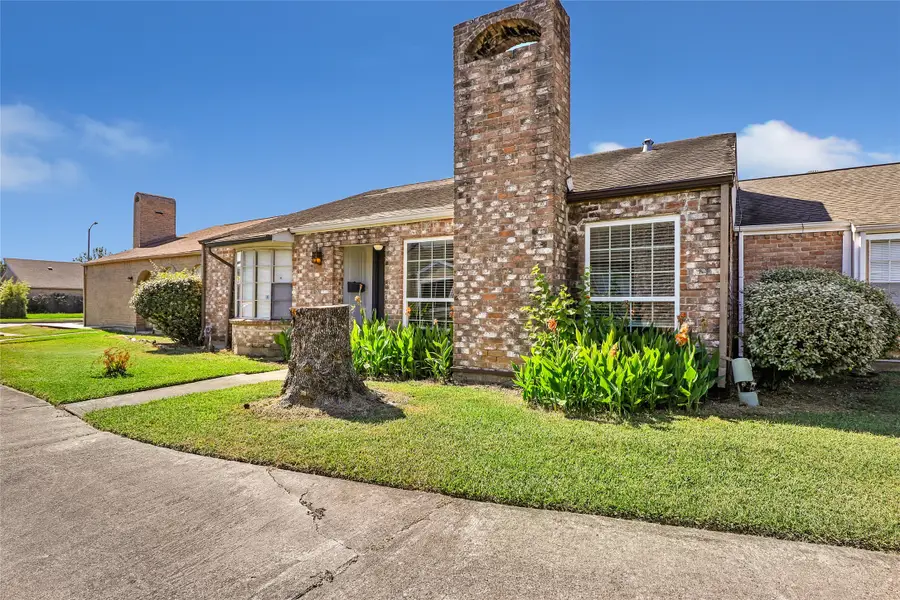 10734 Bexley Drive, Houston, TX 77099 - Image #2