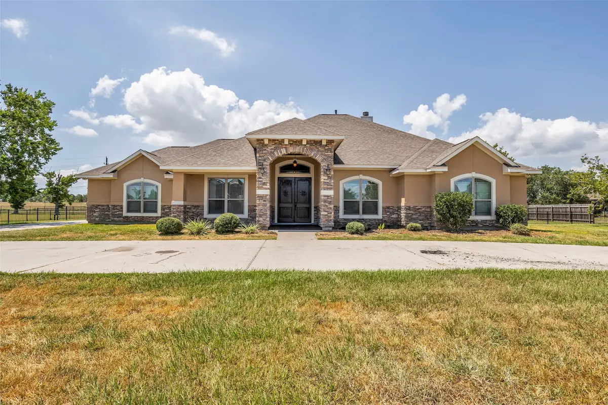 8999 Water Point Drive, Beach City, TX 77523 - #1