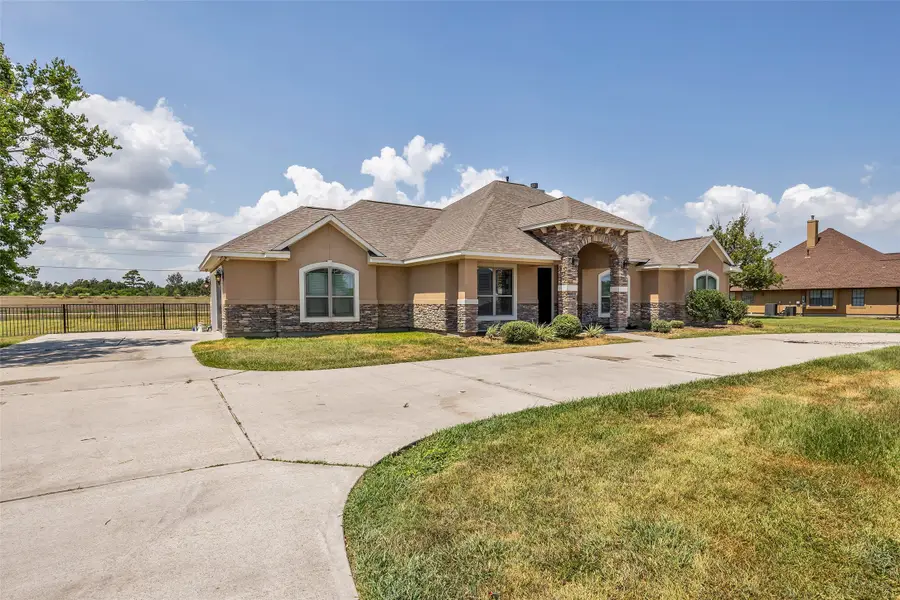 8999 Water Point Drive, Beach City, TX 77523 - #2