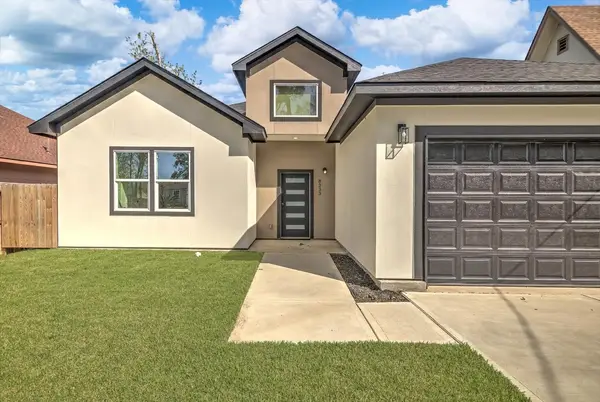 8233 Sterlingshire Street, Houston, TX 77078