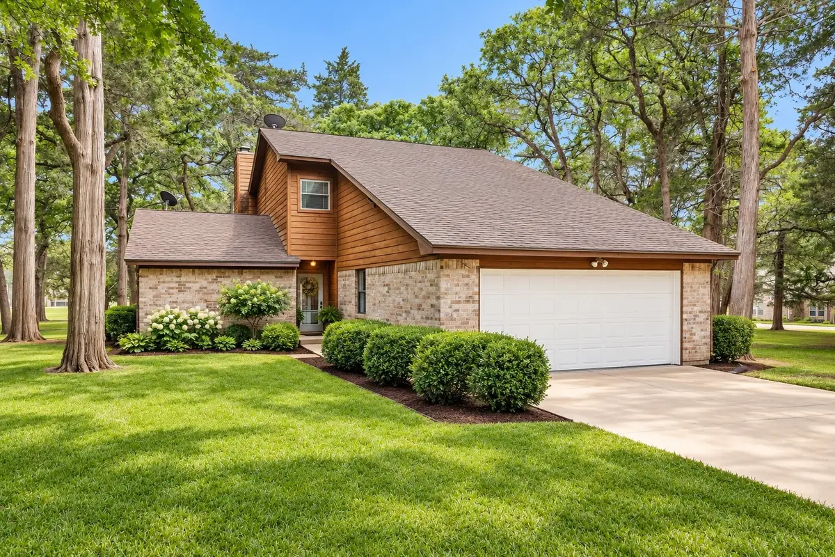 105 Seminole Drive, New Ulm, TX 78950 - #1