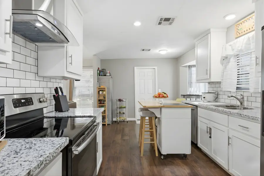 11702 Sagedowne Lane, Houston, TX 77089 - Image #3