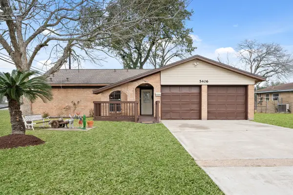 5406 Royal Oak Drive, Texas City, TX 77591