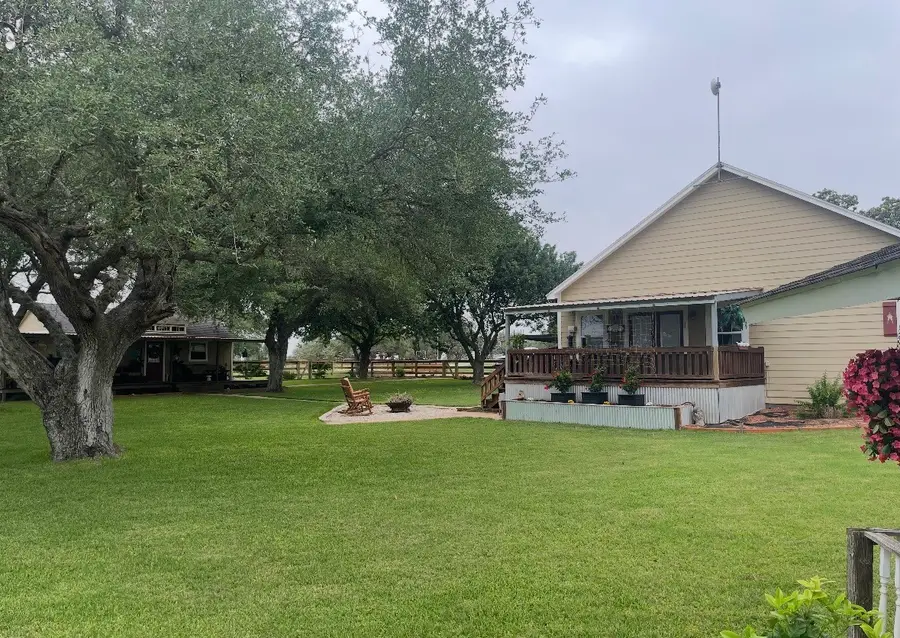 3393 State Highway 111 E, Yoakum, TX 77995 - #2