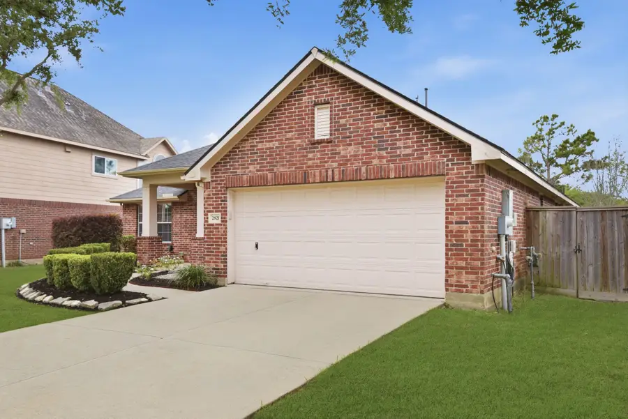 2821 Chinaberry Park Lane, League City, TX 77573 - #3