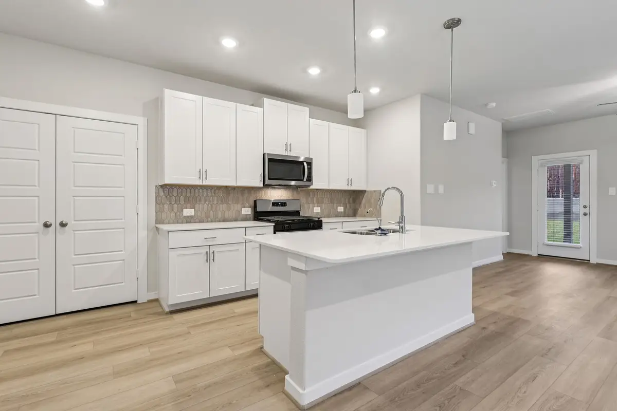 18746 Timber Glen Drive, Montgomery, TX 77316 - Image #1