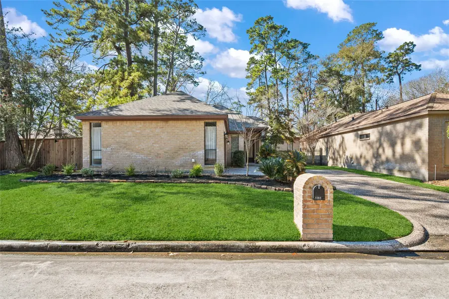 3203 Village Falls Court, Kingwood, TX 77339 - Image #2