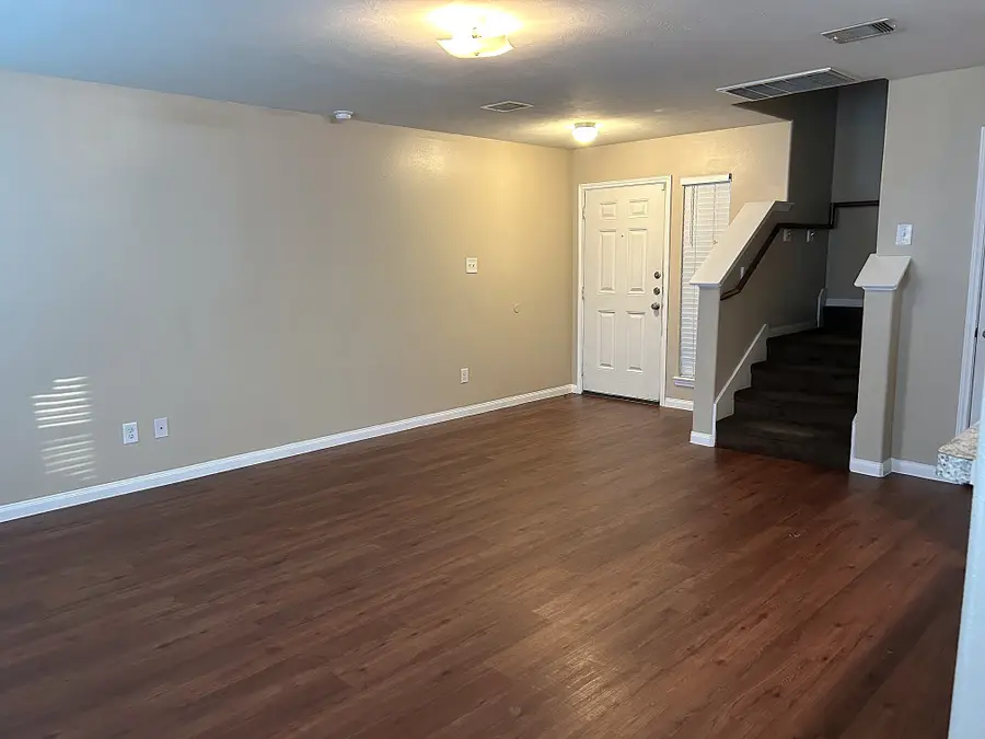 835 Darbydale Crossing Lane, Houston, TX 77090 - Image #3