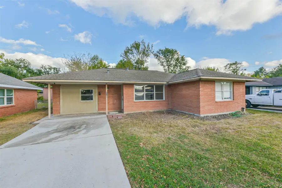 2115 Dewberry Lane, Pasadena, TX 77502 - Image #2