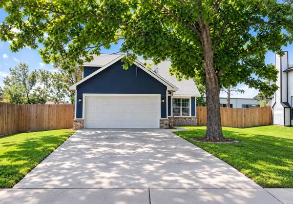 715 Seydler Street, East Bernard, TX 77435