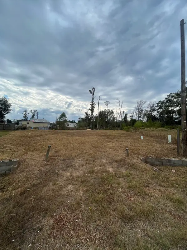 14878 Forest Castle Road, Conroe, TX 77306